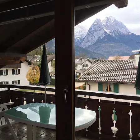 In Mit Bergblick